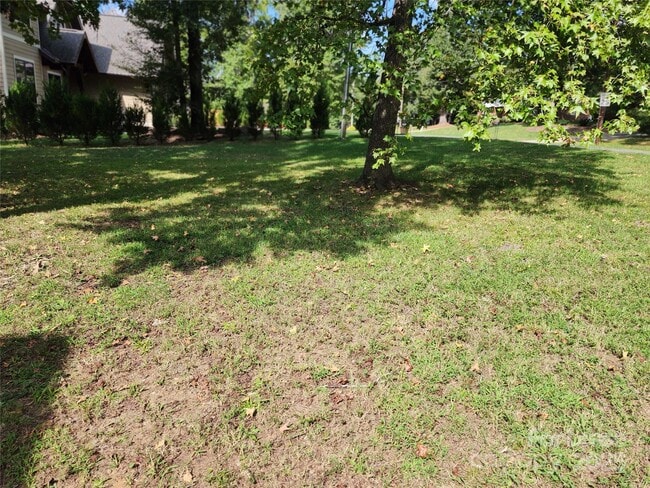 Building Photo - 4300 Carmel Forest Dr