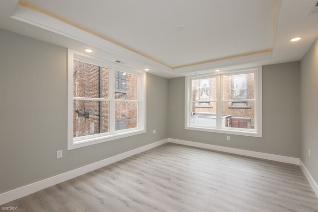 Building Photo - 1133 E Columbia Ave