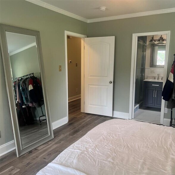 Building Photo - 317 Holly Ridge Dr