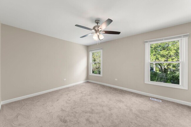 Building Photo - 1057 Bothwell Cir