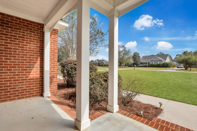 Building Photo - 1821 Old Carriage Trail