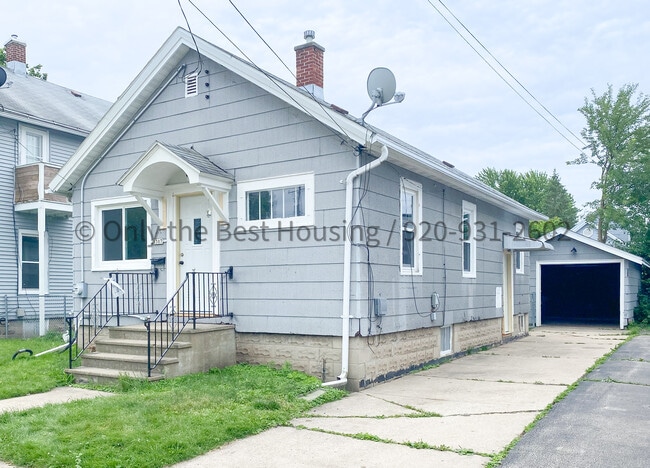 Building Photo - 1307 W Bent Ave