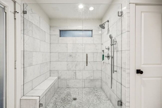 Building Photo - 5816 Orchid Ln