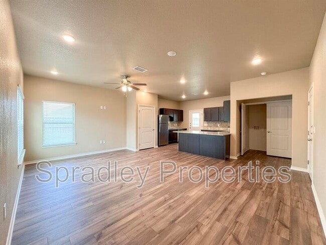 Building Photo - 1007A Laurel Dr