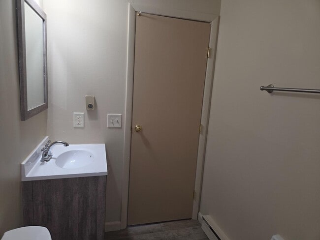 Building Photo - 3883-3885 Bennett Rd. - Bldg 1, #4