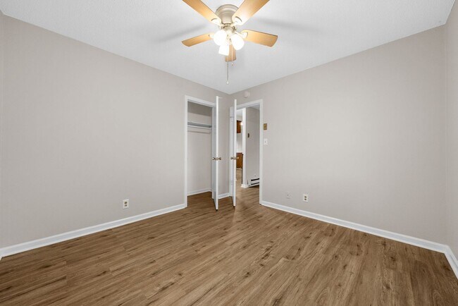 Building Photo - 110 Tandy Dr