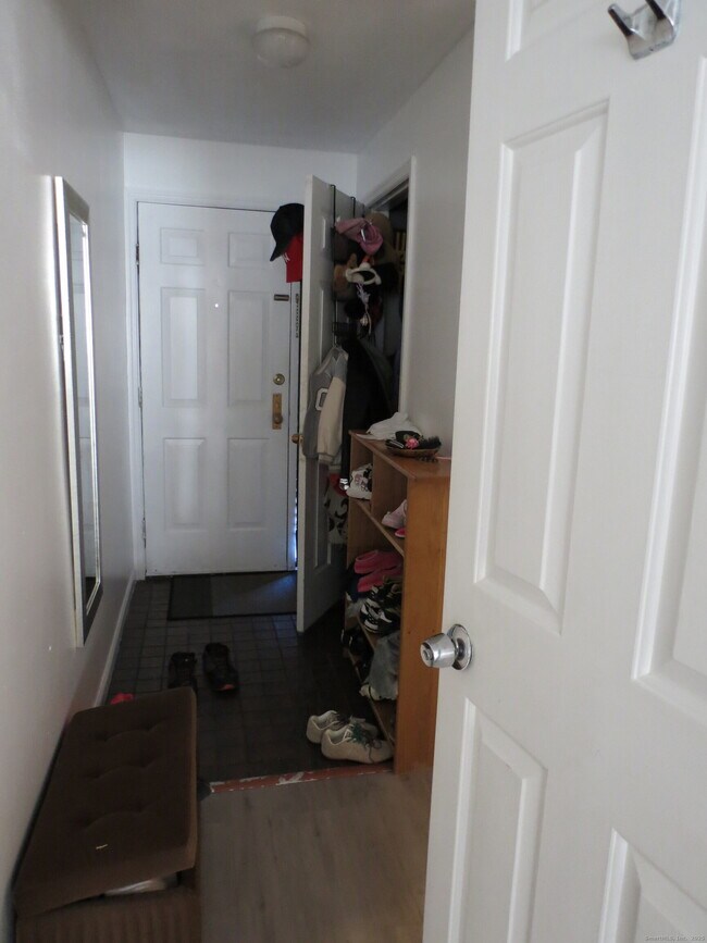 Building Photo - 97 Highland Rd