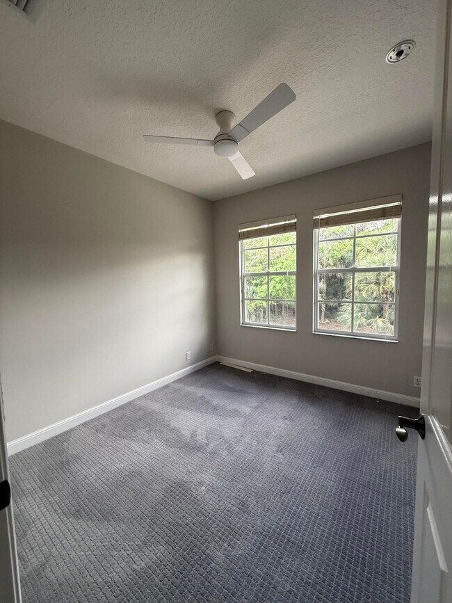 Building Photo - 233 Evergrene Pkwy