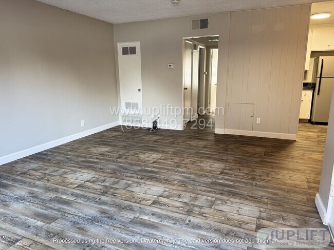 Building Photo - 5787 College Ave
