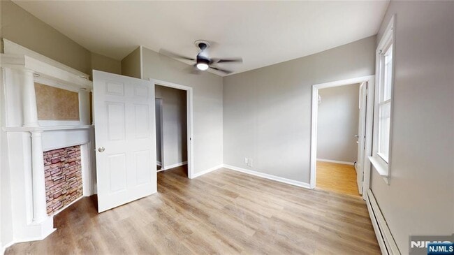 Building Photo - 277 2nd St