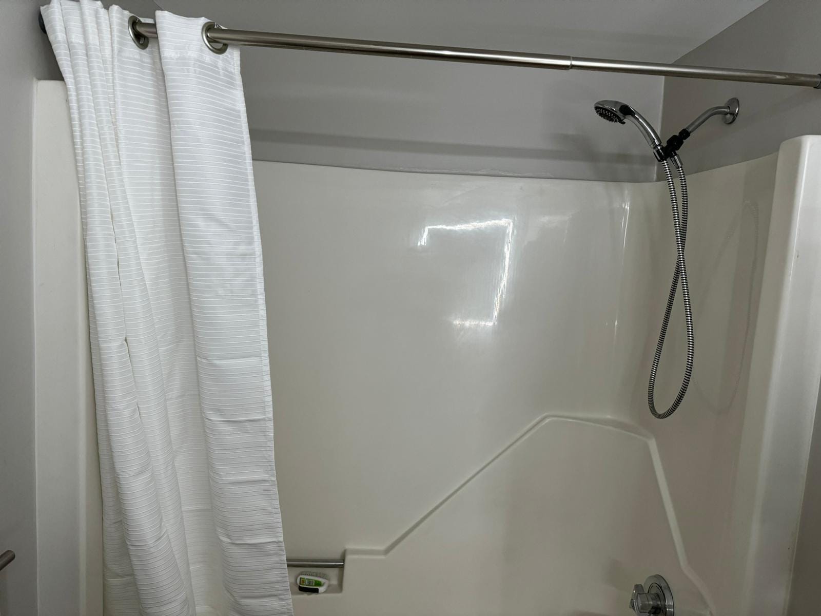 Tub shower combo - 99 Silver St