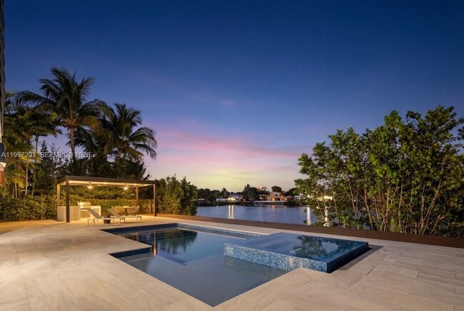 Building Photo - 19721 NE 23rd Ave