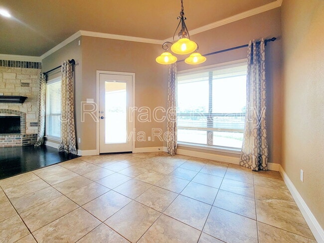 Building Photo - 408 Silver Spur Trail