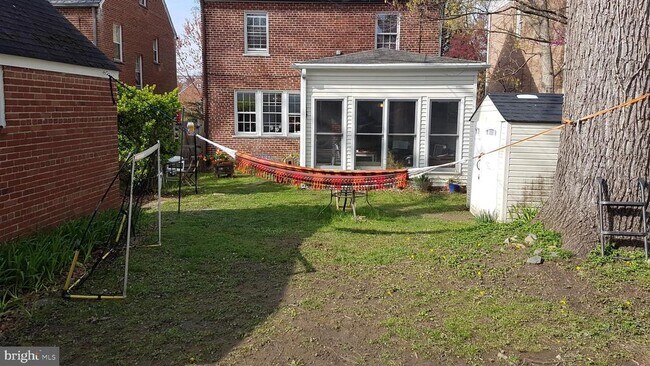 Building Photo - 4440 Albemarle St NW
