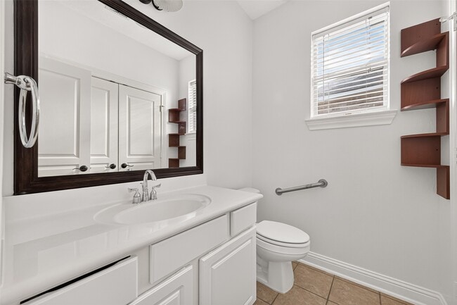 Building Photo - 3831 Lakeridge Canyon Dr