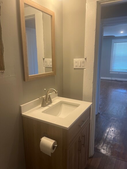 Building Photo - 110 Front St