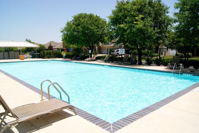 Building Photo - Spacious 5 Bedroom Home in Reserve at Westcreek