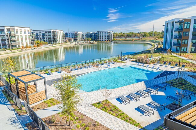 Primary Photo - 10505 Deerwood Rd