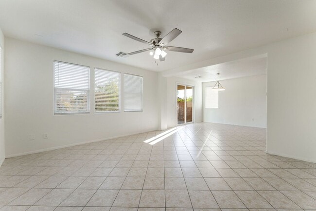 Building Photo - Upgraded 3-Bedroom Home in Gated Community!