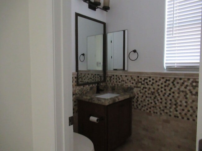 Building Photo - Beautiful Home in Gilbert!
