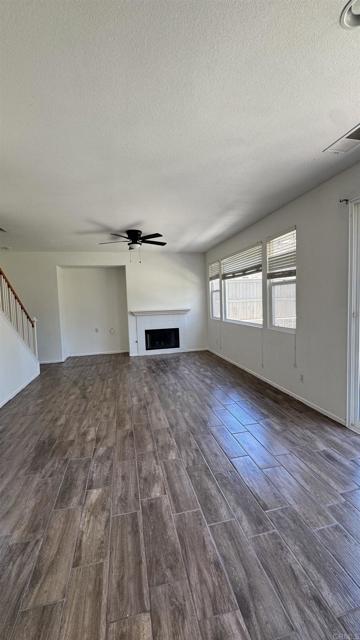 Building Photo - 973 Yosemite Dr