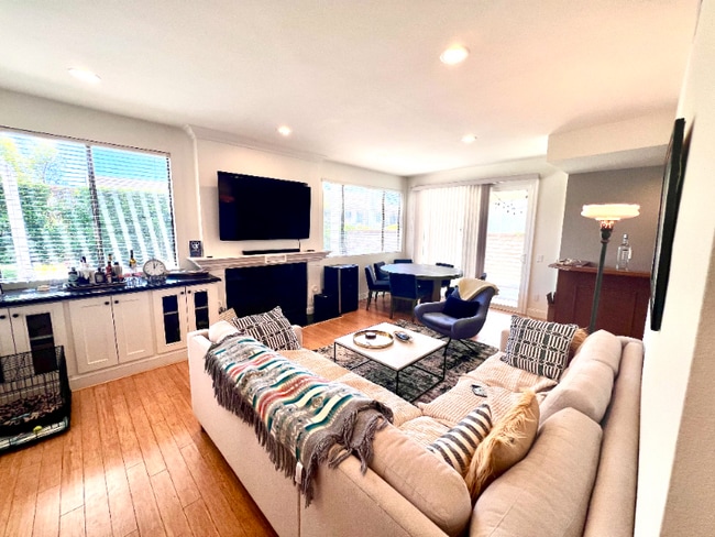 Building Photo - 29028 Hollow Oak Ct
