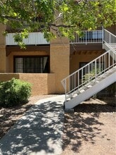 Building Photo - 5166 S Jones Blvd