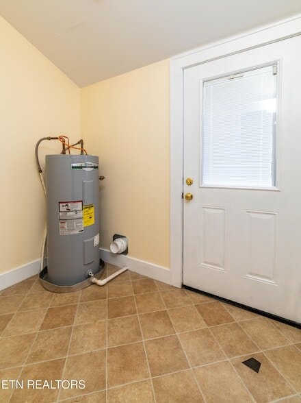 Building Photo - 1443 N 4th Ave