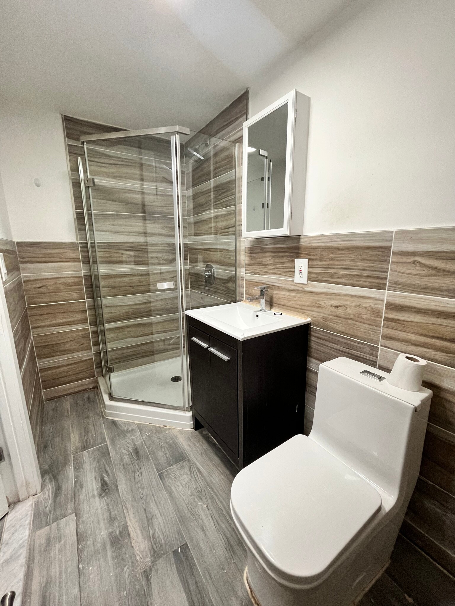 270 Hancock Ave 2 - 271 Hancock Ave