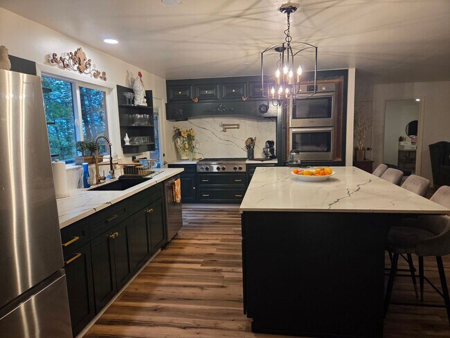 Building Photo - Updated Twain Harte Home