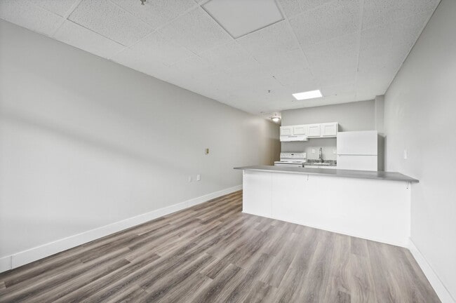 Building Photo - Franklin Park Apartments