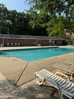 Building Photo - 7045 Carriage Hill Dr