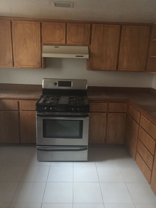 Building Photo - 793 W Mesa Verde Dr