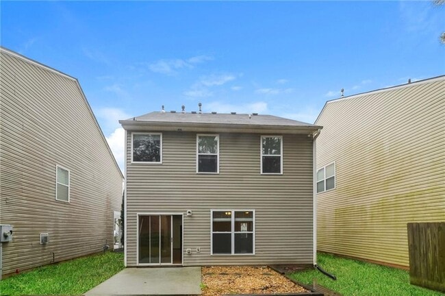 Building Photo - 744 Mountain Laurel Dr