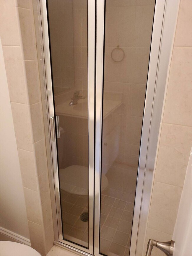 Building Photo - Spacious home in the Augusta Road Community - Lawn care included!