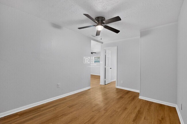 Building Photo - 1809 W Sanford St