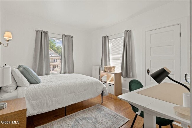 Building Photo - 162 Lake Ave