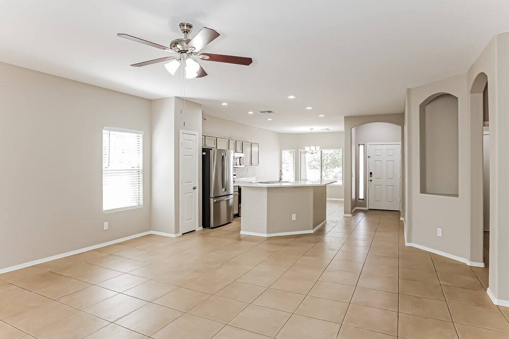 Building Photo - 12857 W Apodaca Dr