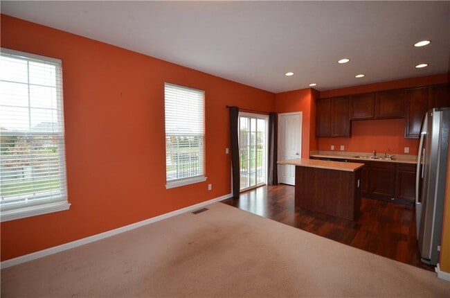 Building Photo - 13334 E Golden Gate Dr