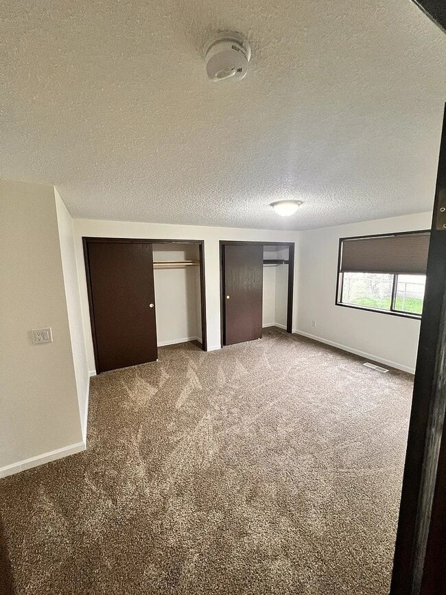 Building Photo - Rambler Golf Course View 3bd 2bath Avail. March 6th