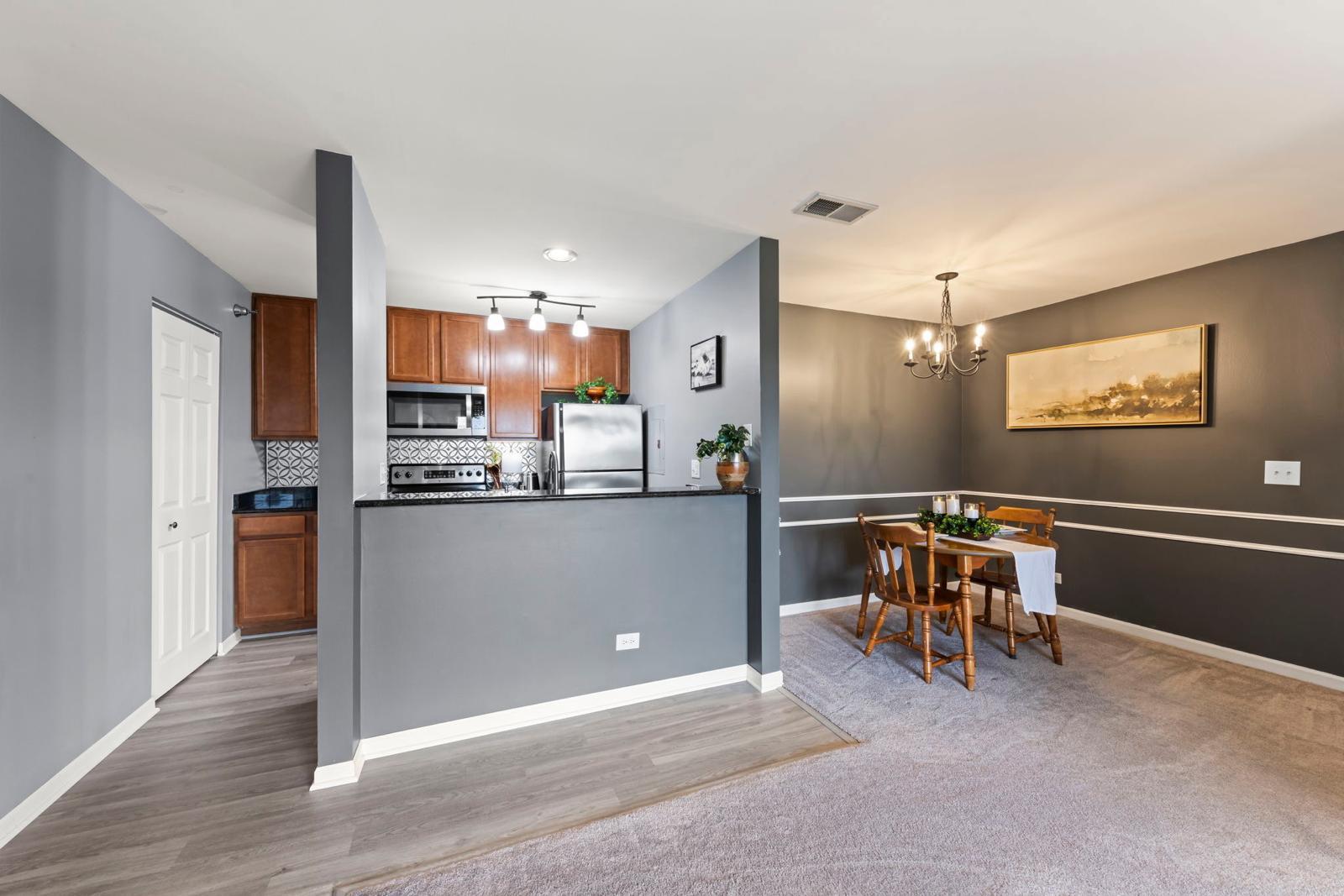 Building Photo - 208 Glengarry Dr