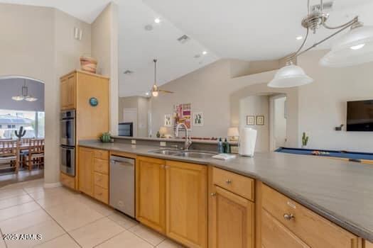 Building Photo - 6821 E Palm Ln