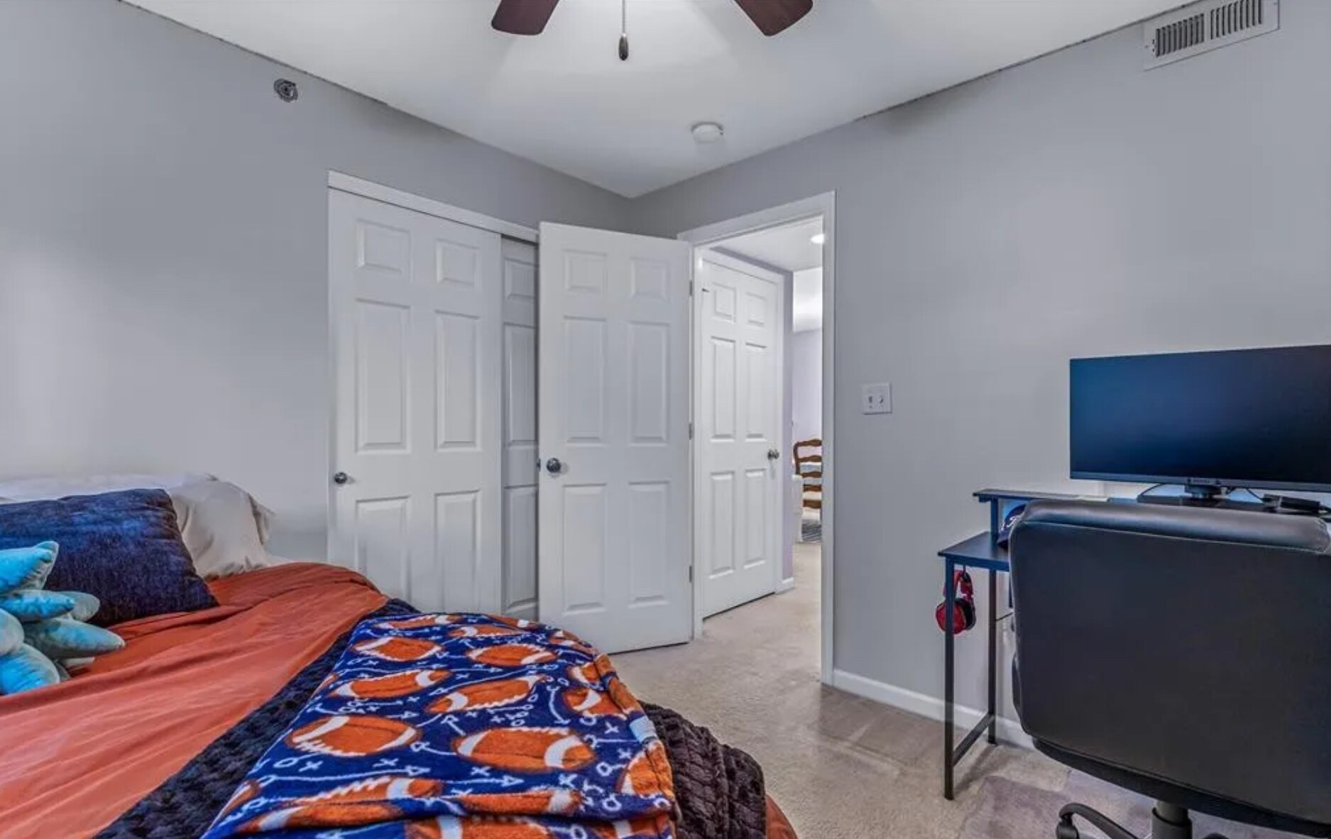 Building Photo - 9740 Bexley Station Dr