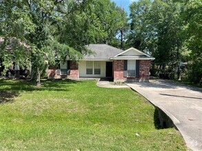 Building Photo - 606 Springwood Dr