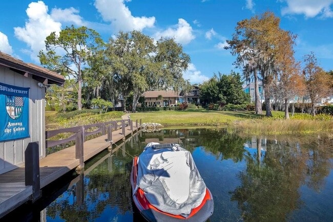 Building Photo - 10577 Down Lakeview Cir