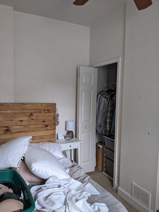 Building Photo - 501 W Forest Ave