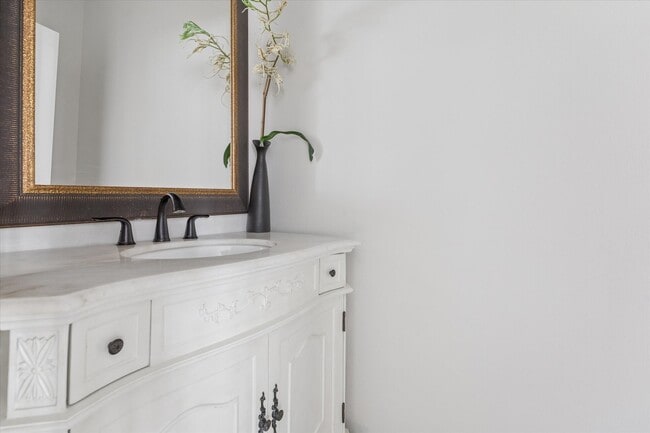 Building Photo - 1201 McDuffie St