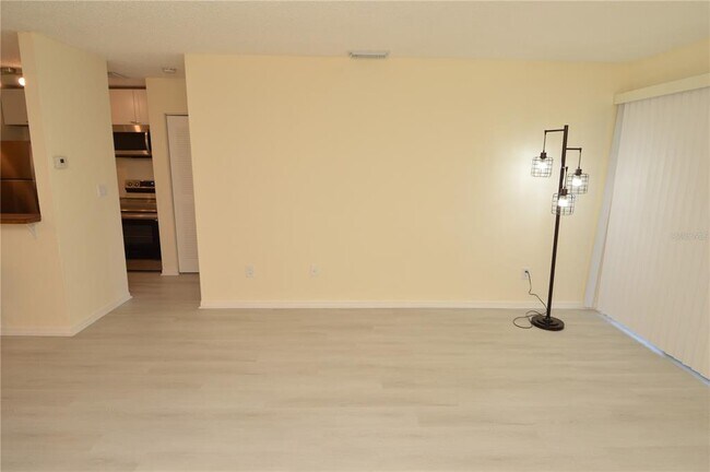 Building Photo - 10263 Gandy Blvd N