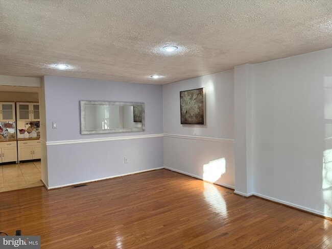 Building Photo - 6505 Field Master Dr