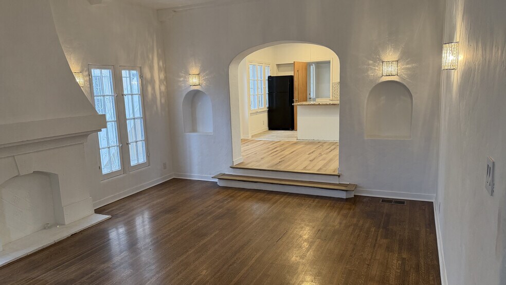 Building Photo - 6133 Orange St